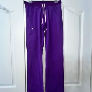 Figs Kade Cargo Scrub Pants XS *Tall* - Digital Grape